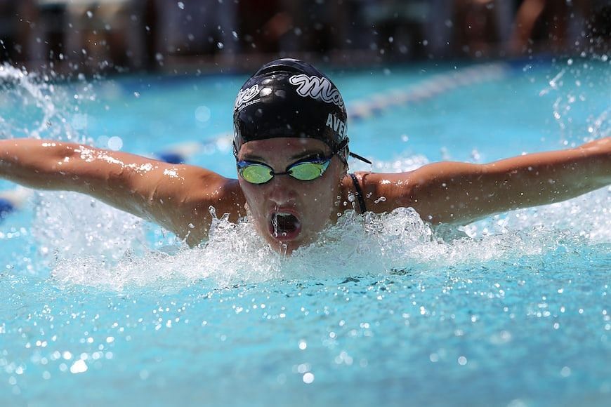 A low impact cardio exercise is swimming (Brian Matangelo on unsplash)